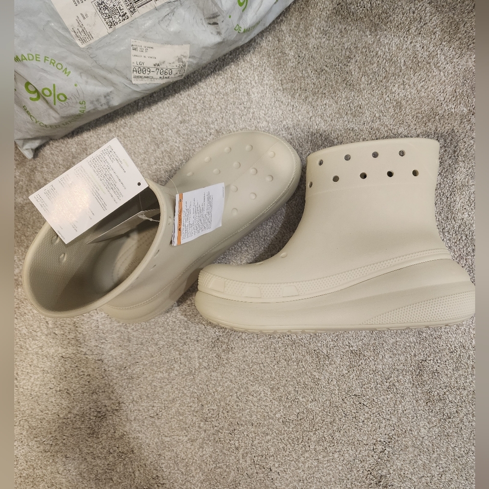 CROCS Women's Beige/Off-White Rain Boots